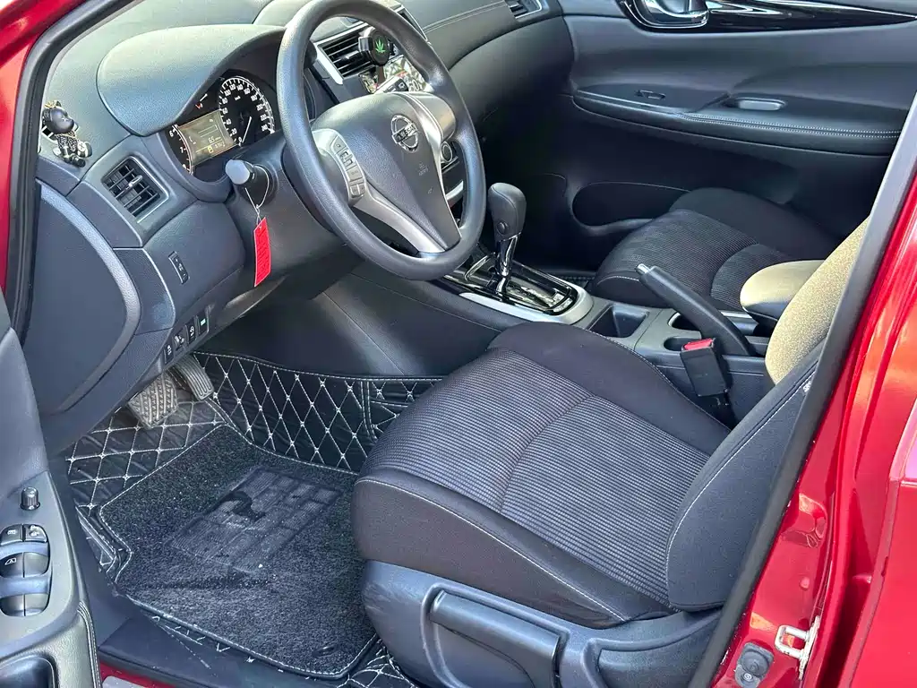 Tiida 1.6 L CVT Cool Motion
