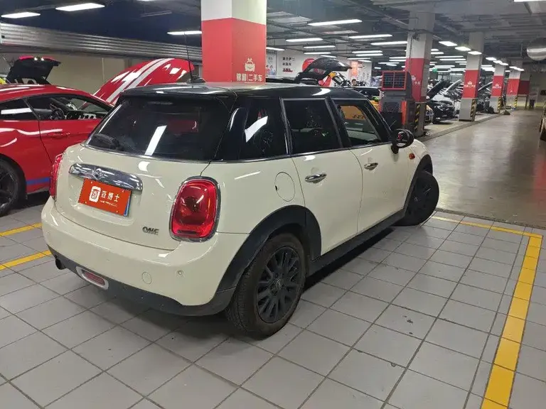 MINI 1.2 T ONE Pioneer 5-door