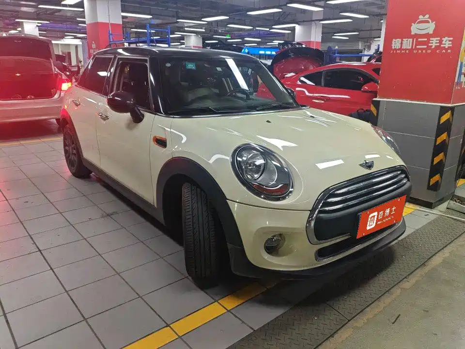 MINI 1.2 T ONE Pioneer 5-door