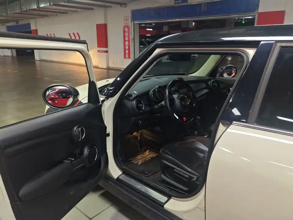 MINI 1.2 T ONE Pioneer 5-door