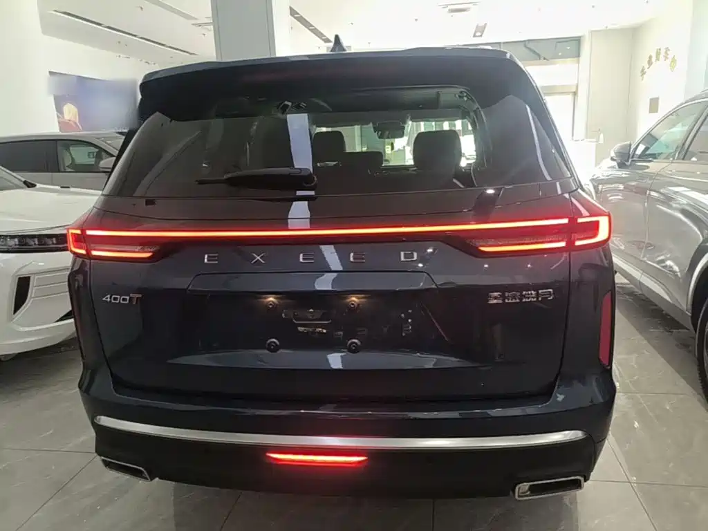 Exeed Lanyue 400 T 2 WD Star Wise Pro 7-seat