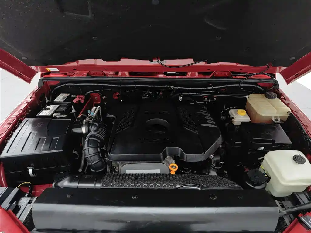 BAIC BJ40 北京越野BJ40 2019款 改款 2.0 T 自动四驱城市猎人版尊享型 国V