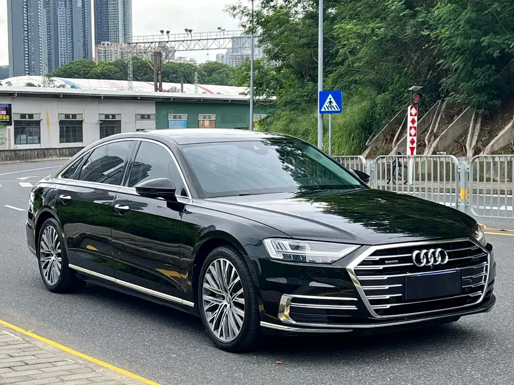 Audi A8 A8 L 55 TFSI quattro Luxury