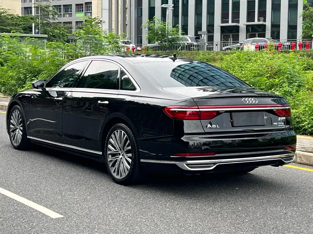 Audi A8 A8 L 55 TFSI quattro Luxury