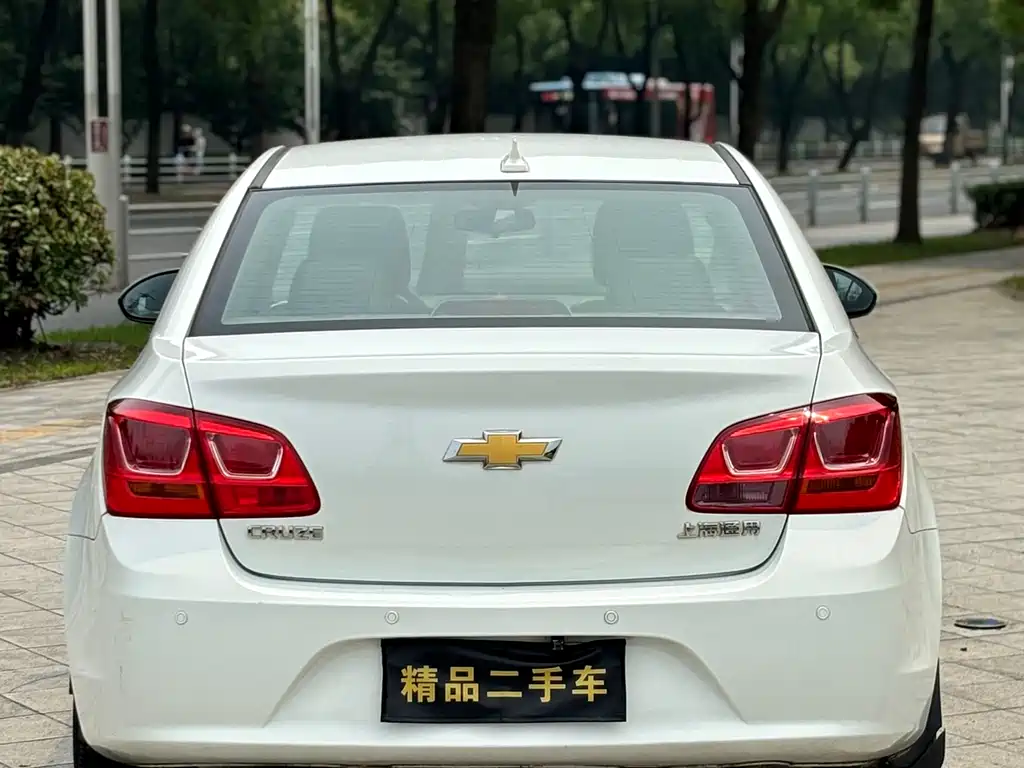 Cruze 1.5 L Classic SL MT