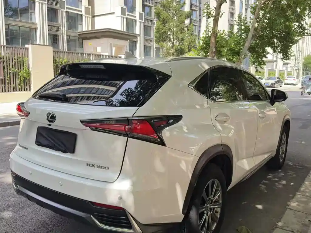 Lexus NX 200 AWD Sharp Style