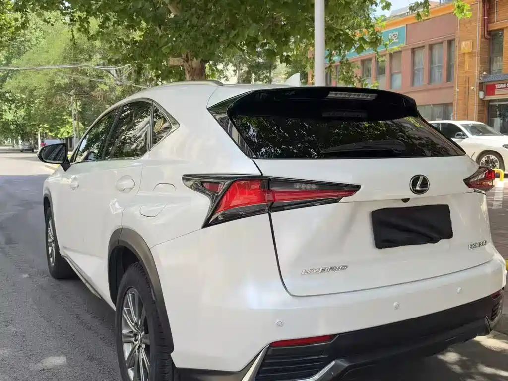 Lexus NX 200 AWD Sharp Style