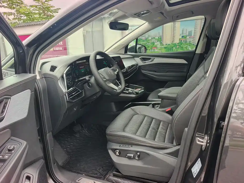 Talagon 380 TSI 4 WD Luxury Premium Realm Pro 6-seat