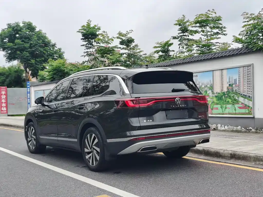 Talagon 380 TSI 4 WD Luxury Premium Realm Pro 6-seat