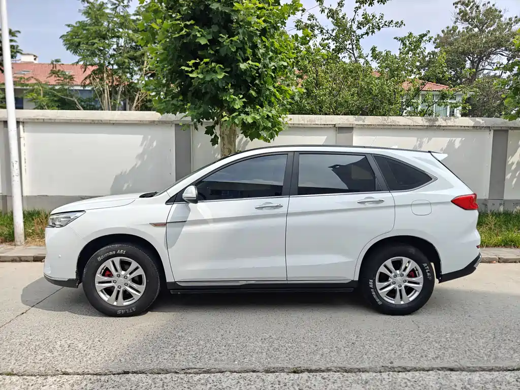 Haval M6 PLUS 1.5 T Manual Elite Connected