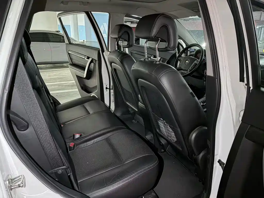 Captiva 2.4 L 4 WD Flagship 7-seat