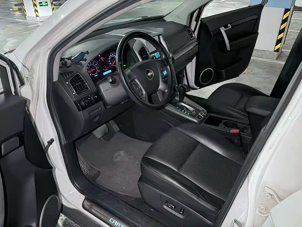 Captiva 2.4 L 4 WD Flagship 7-seat