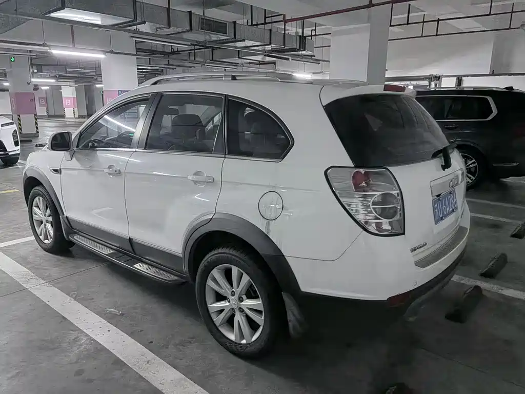 Captiva 2.4 L 4 WD Flagship 7-seat