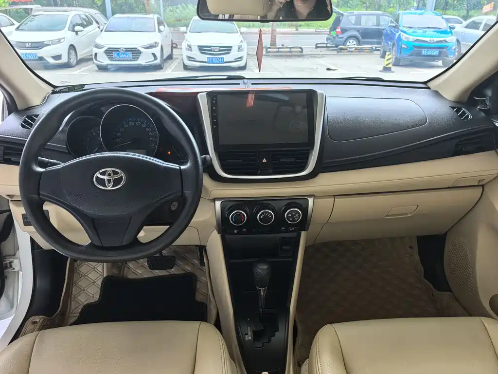 Vios FS 1.5 L CVT Sharp Speed