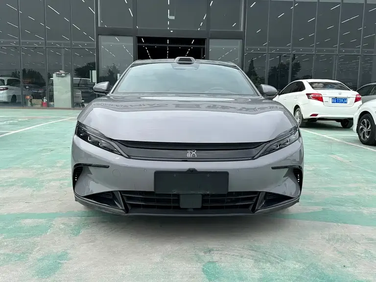 BYD Han DM-i Smart Drive 125 KM Honored