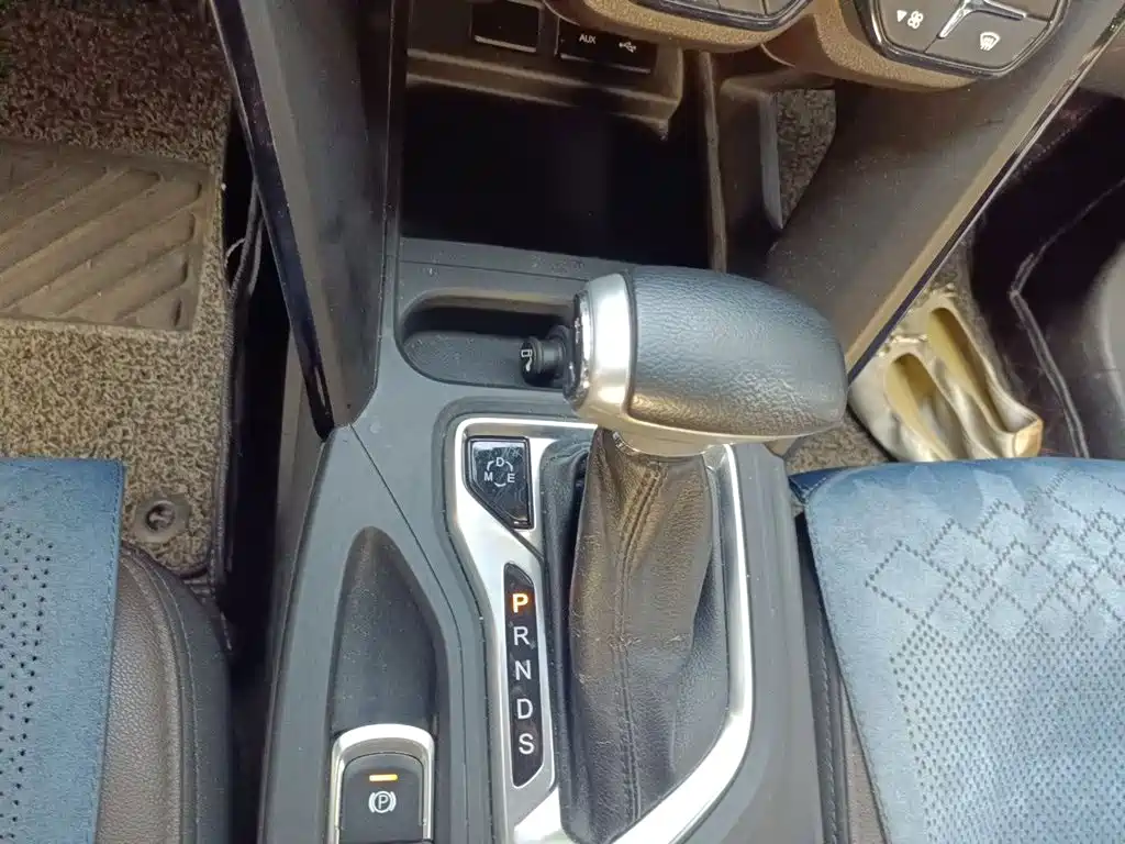 GAC Trumpchi GS4 235 T G-DCT Elite