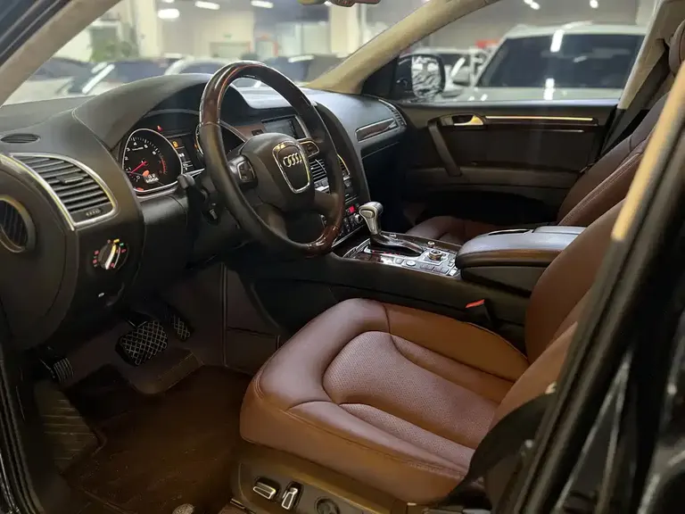 Audi Q7 奥迪Q7 2012款 3.0 TFSI 进取型200 kW
