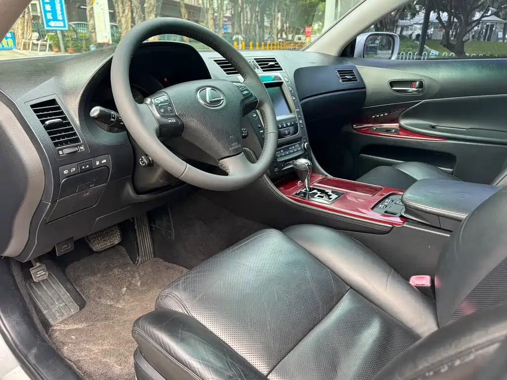 Lexus GS 300