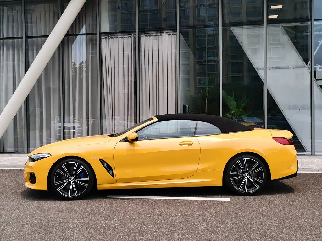 BMW 8 Series 840 i Convertible Coupe M Sport Package