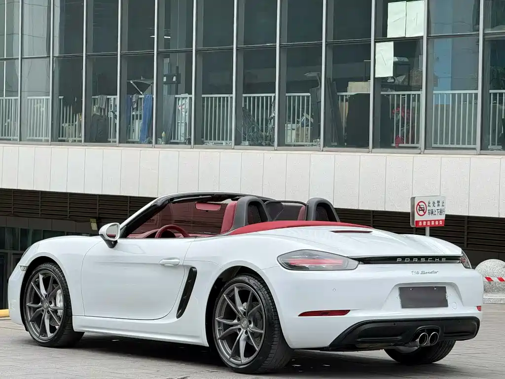 Porsche 718 Boxster 2.0 T