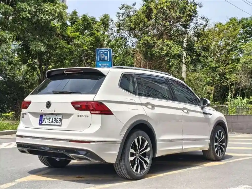 Tiguan L 330 TSI Auto 2 WD R-Line Premium