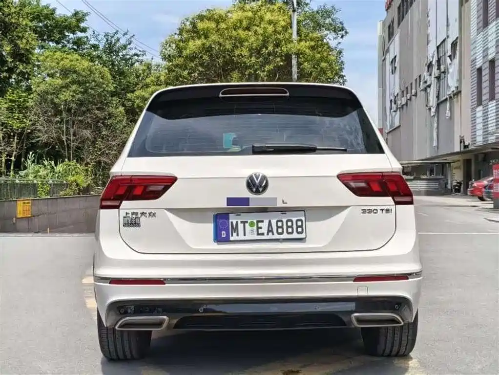 Tiguan L 330 TSI Auto 2 WD R-Line Premium
