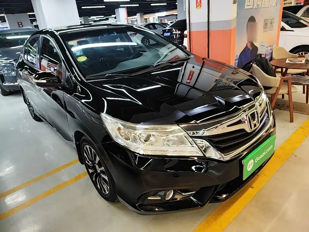 Crider 1.8 L Auto Luxury