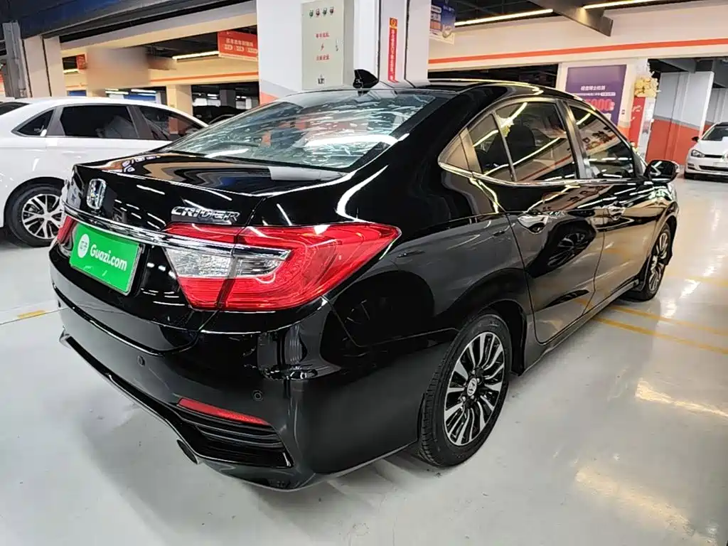 Crider 1.8 L Auto Luxury
