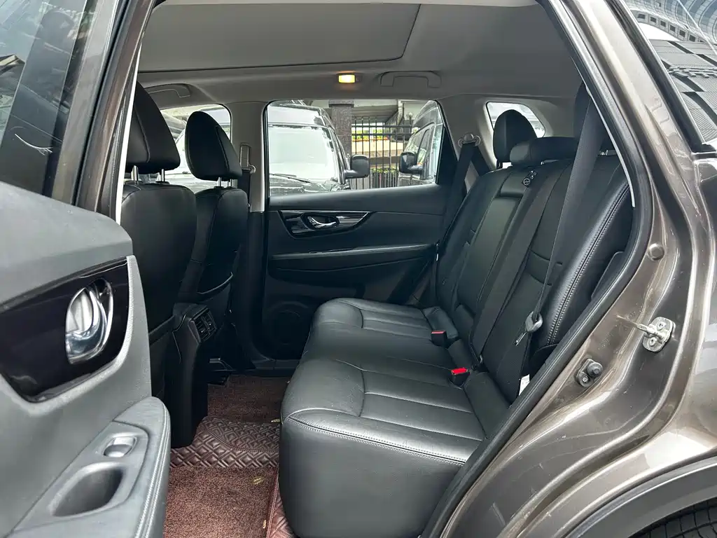 X-Trail 2.0 L XL Premium CVT 2 WD Connected Premium