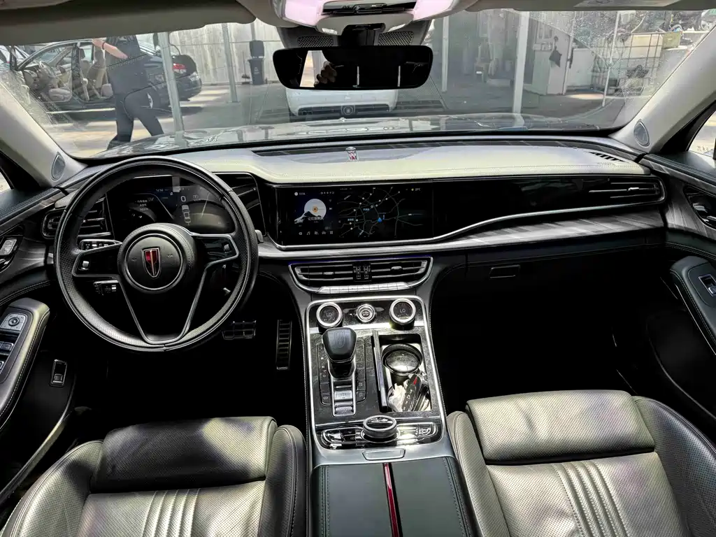 Hongqi H9 2.0 T Connected Flagship