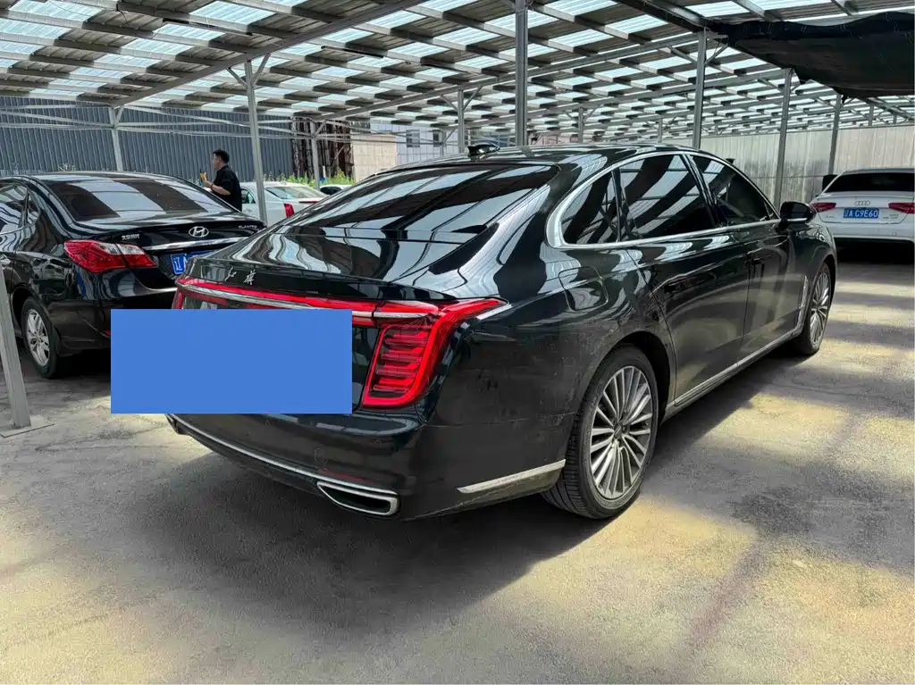 Hongqi H9 2.0 T Connected Flagship