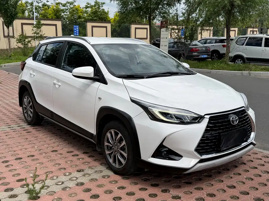 YARiS L Zhixuan 1.5 L CVT Luxury PLUS