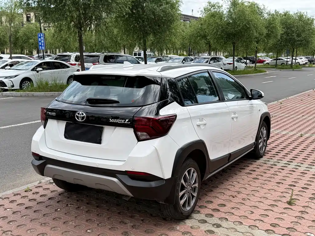 YARiS L Zhixuan 1.5 L CVT Luxury PLUS