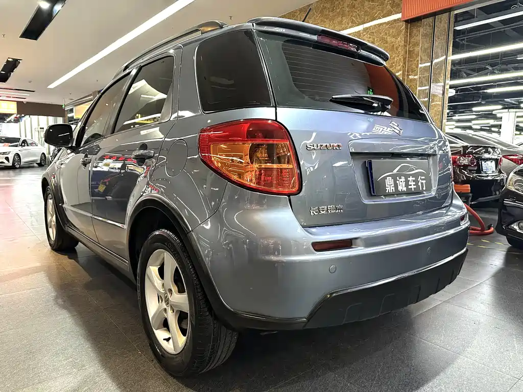 SX4 天语 SX4 2009款 两厢 1.6 L 自动运动型