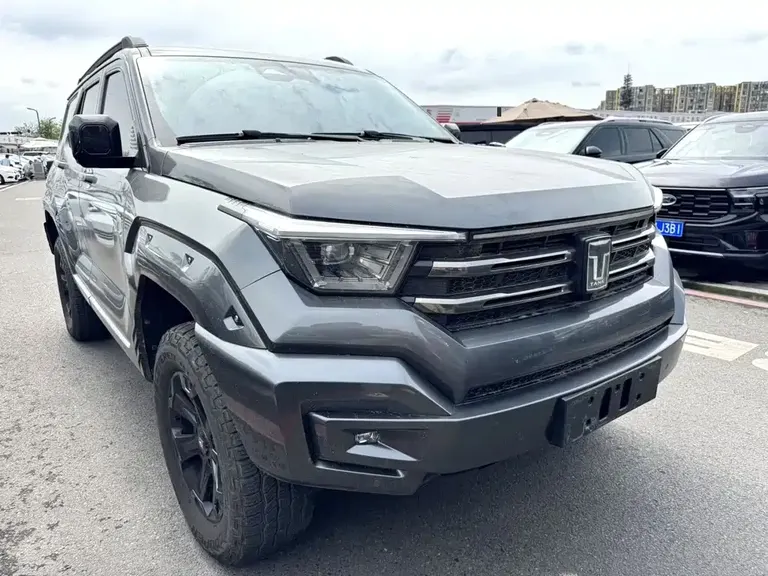 Tank 400 NEV Hi4-T Offroad