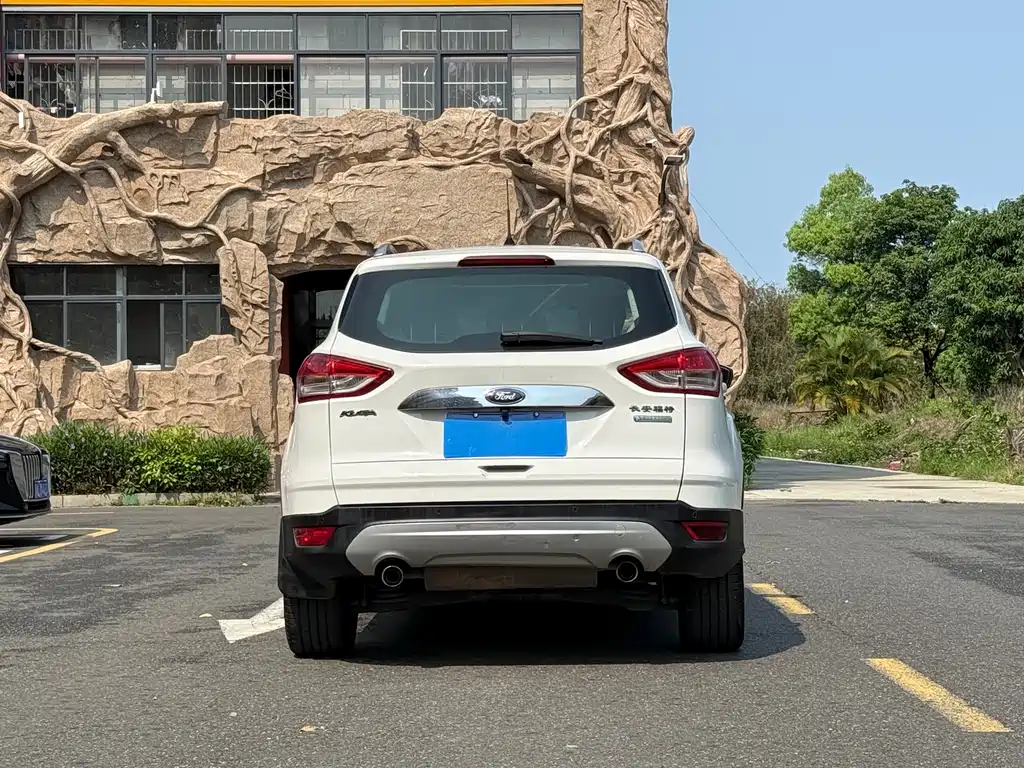 Kuga 1.5 L GTDi 2 WD Style