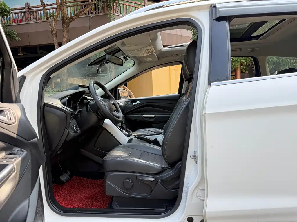 Kuga 1.5 L GTDi 2 WD Style