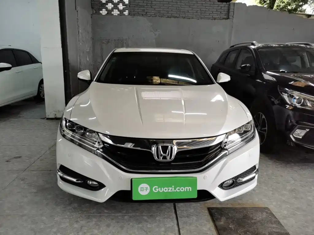 Spirior 2.4 L Distinguished