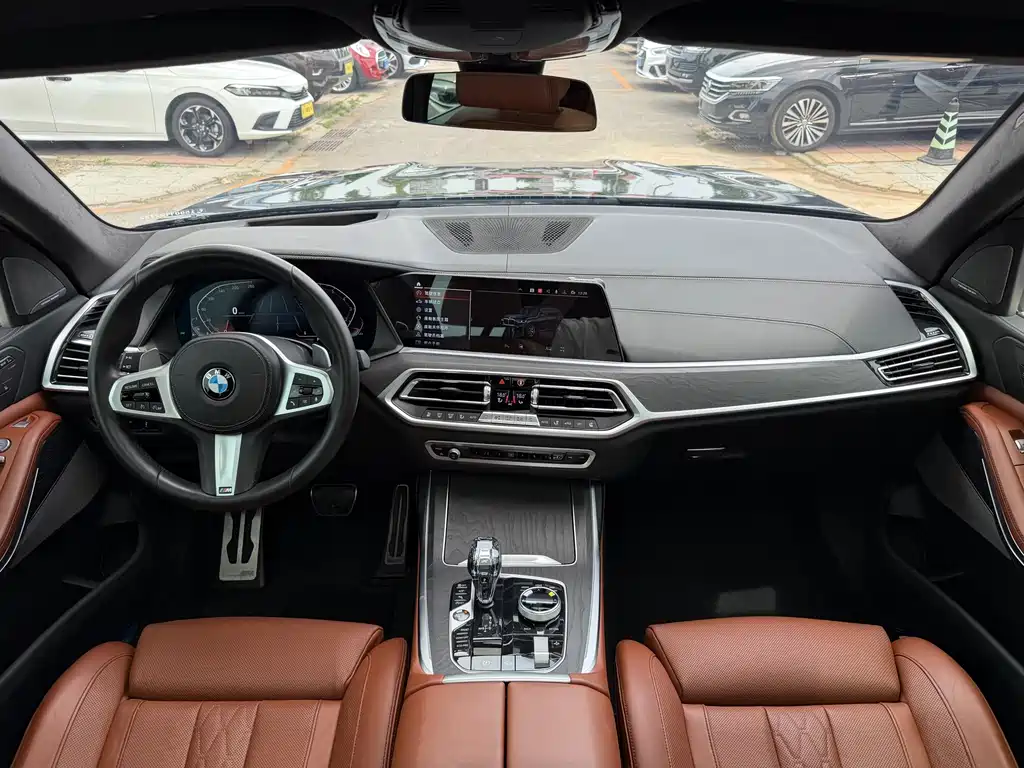 BMW X7 xDrive40 i Premium M Sport Package