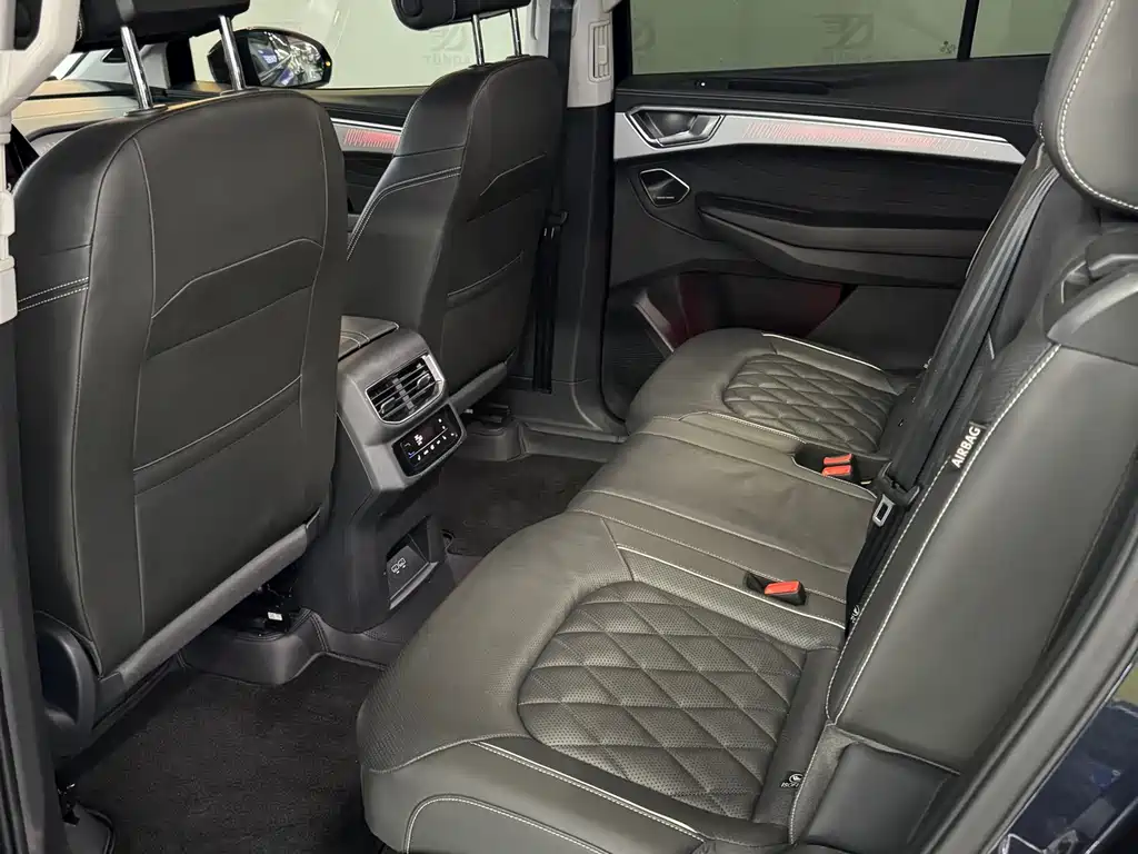 Talagon 380 TSI 4 WD Flagship Victory Realm 7-seat