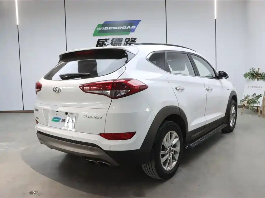Tucson 1.6 T DCT 2 WD Intelligent