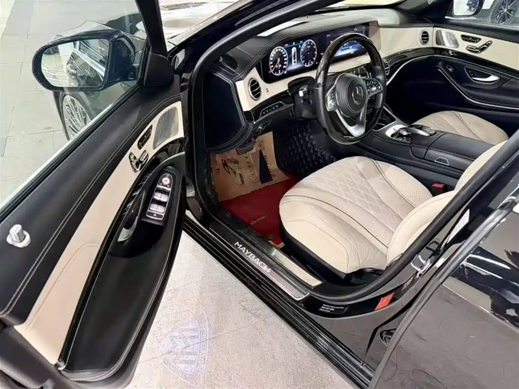 Maybach S-Class S 560 4 MATIC