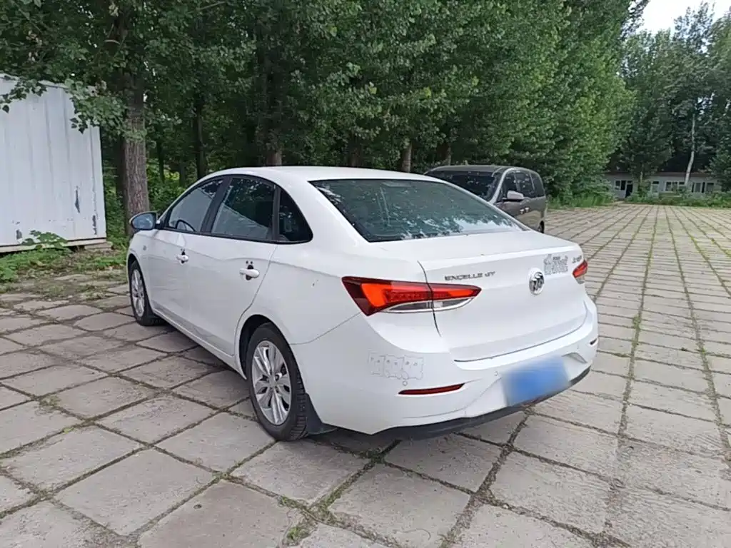Excelle GT Facelift Exemplary 1.5 L Auto Elite