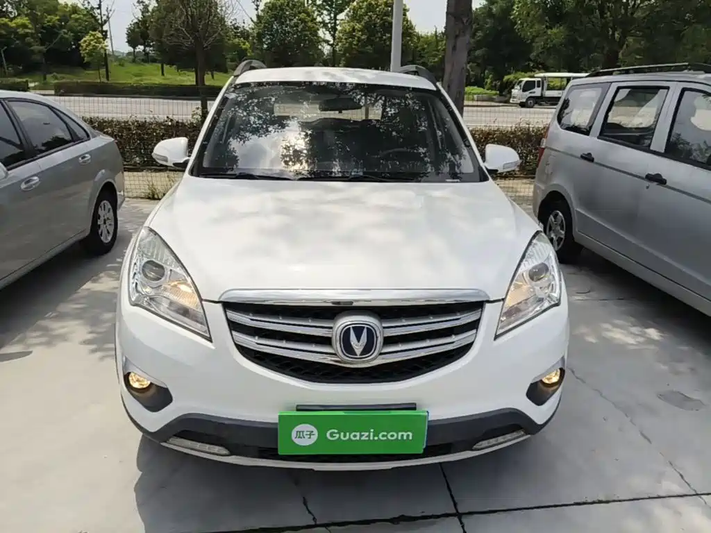 Changan CS35 1.6 L Auto Luxury CN-IV