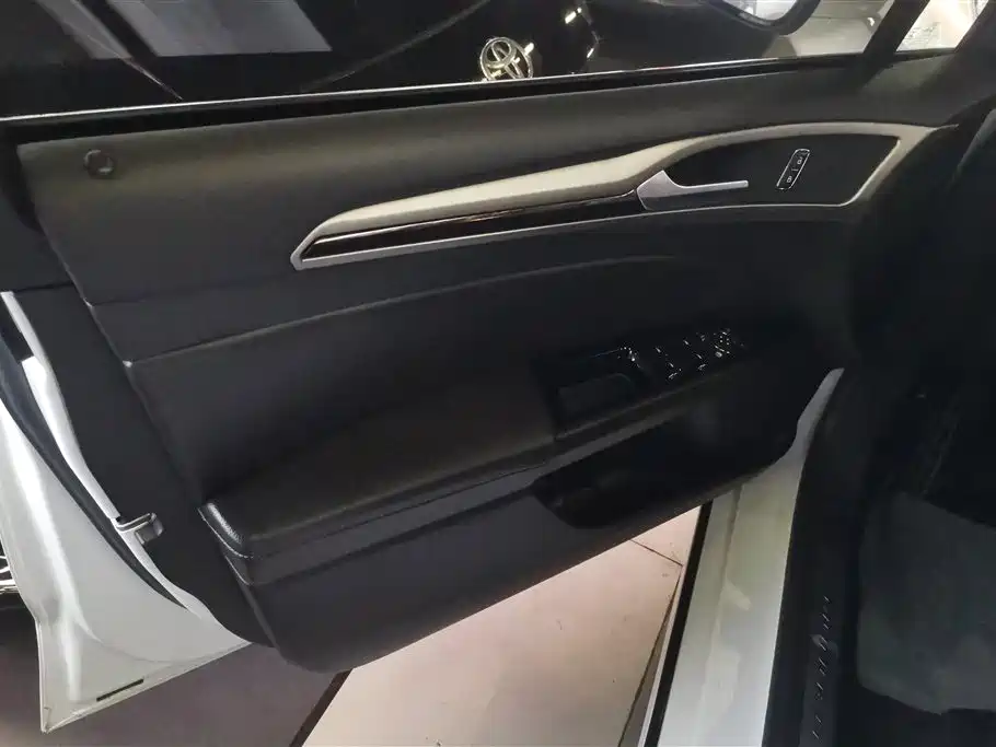 Mondeo 2.0 L GTDi200 Fashion