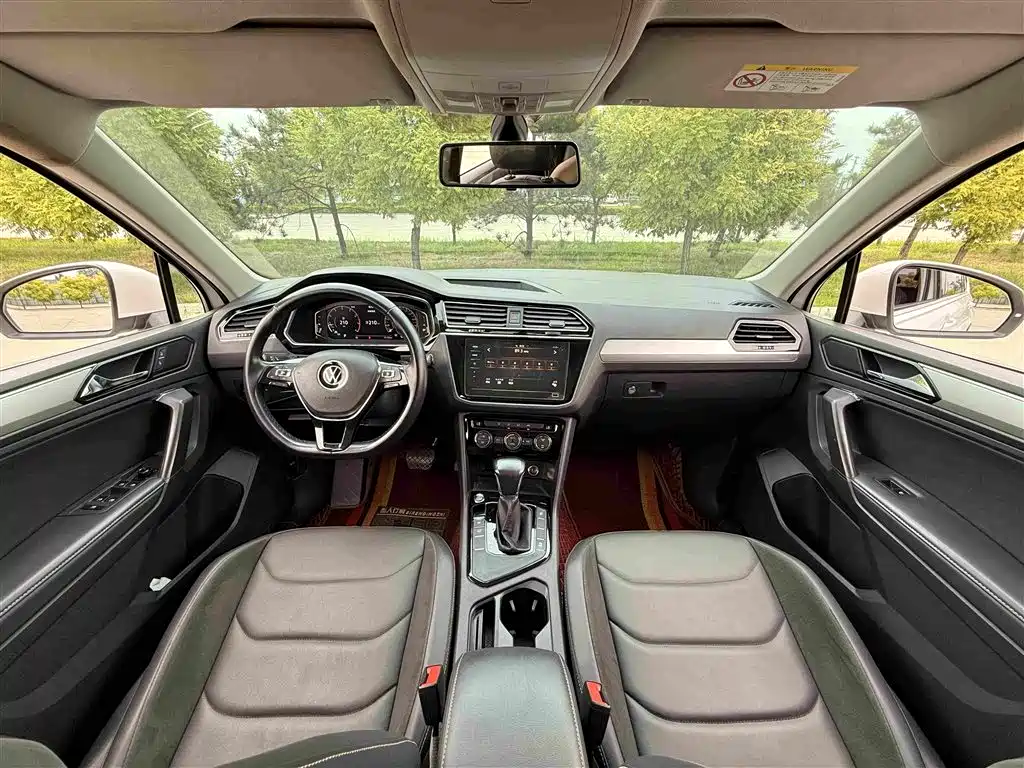 Tiguan L 330 TSI Auto 2 WD Smart Enjoyment