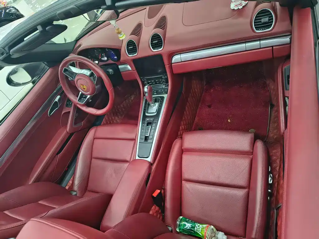 Porsche 718 Boxster 2.0 T