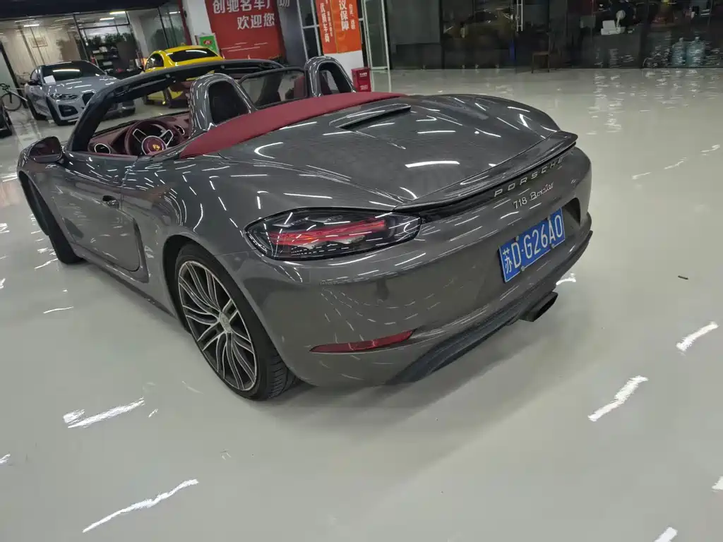 Porsche 718 Boxster 2.0 T