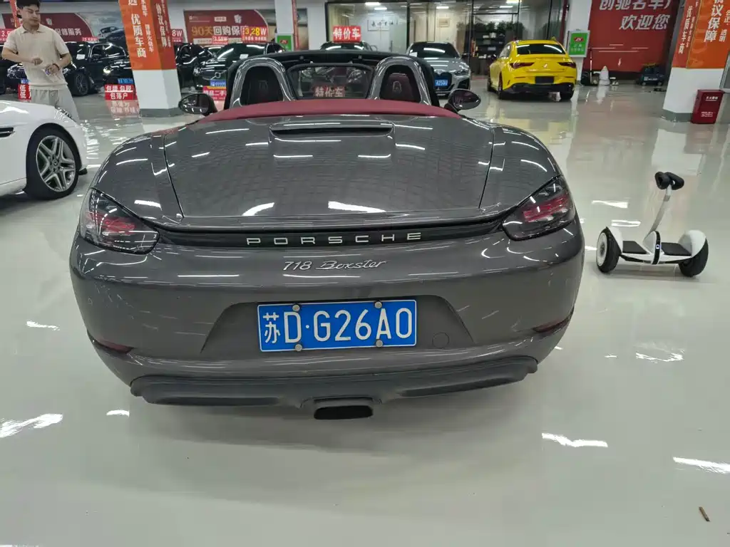 Porsche 718 Boxster 2.0 T