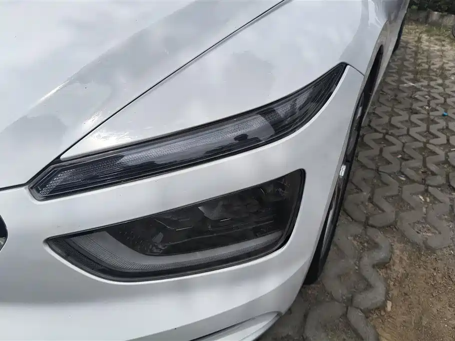 Mistra 名图 2021款 1.8 L CVT LUX尊贵版